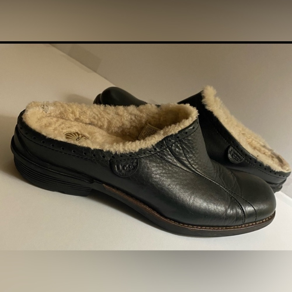UGG Black Leather Mules Size 8 Women’s